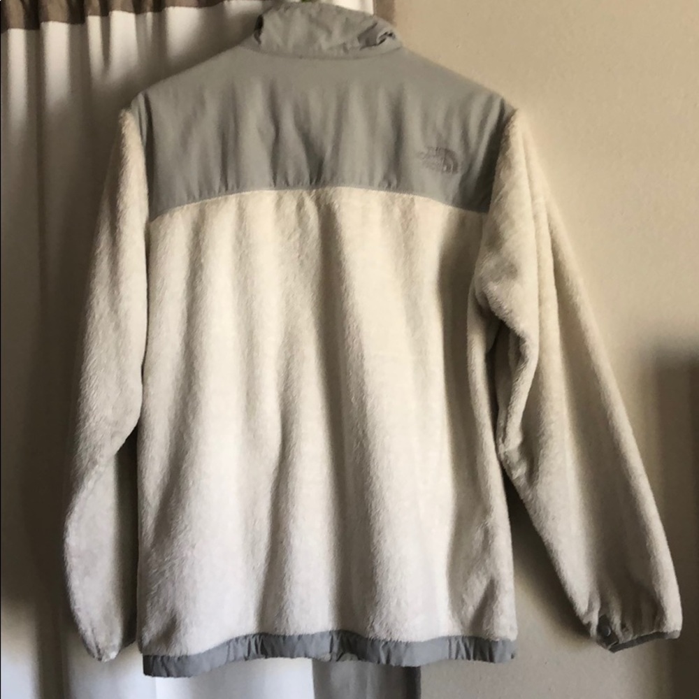 North face jacket - Picture 3 of 4